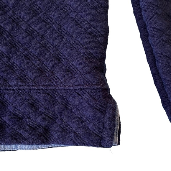Crown & Ivy Blue Quilted Pullover Size Medium - Picture 5 of 10